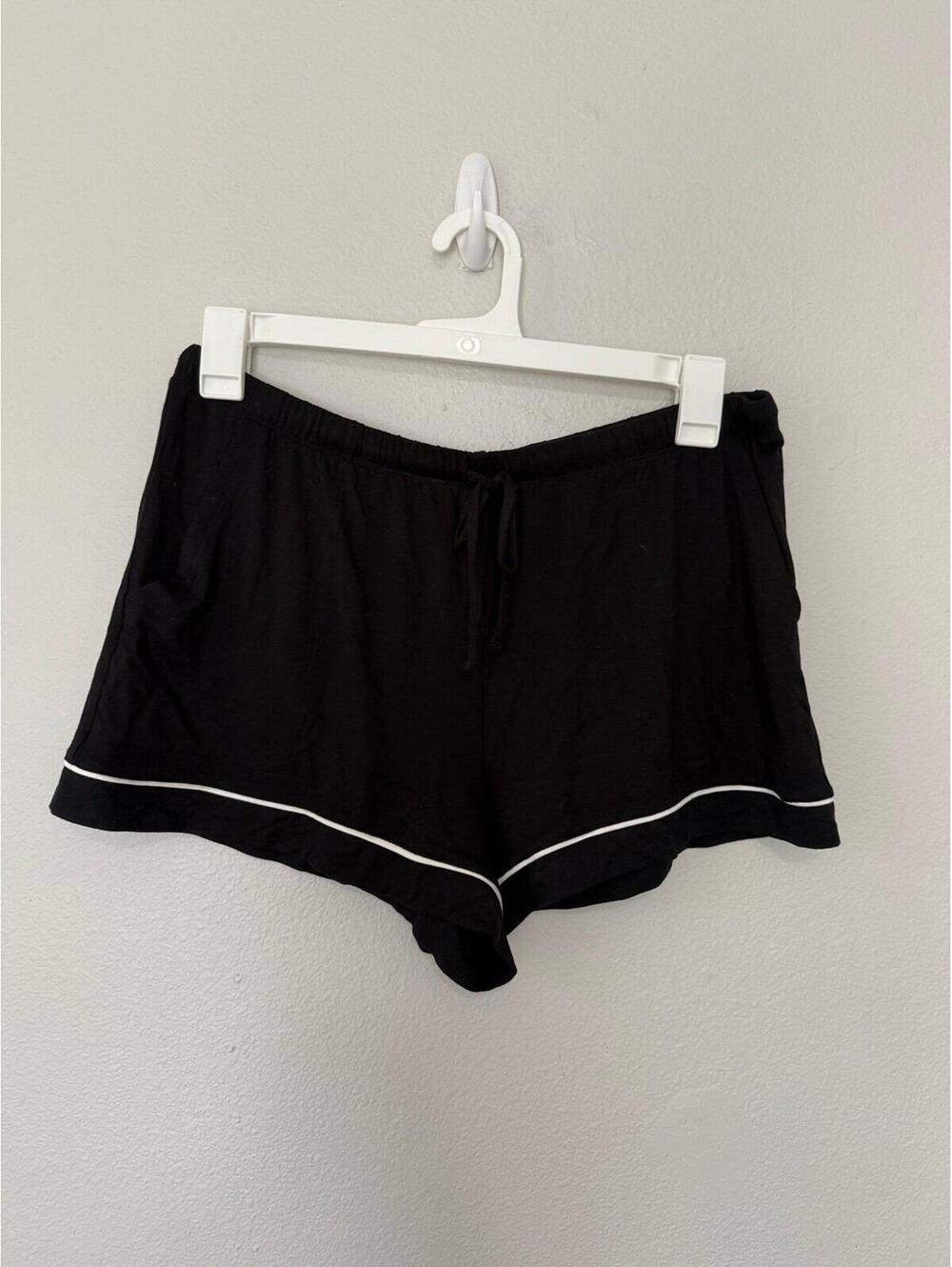 Auden pj shorts size large NWT